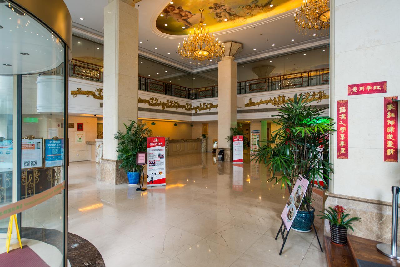 Vienna International Hotel Shanghai Train Station Exteriör bild